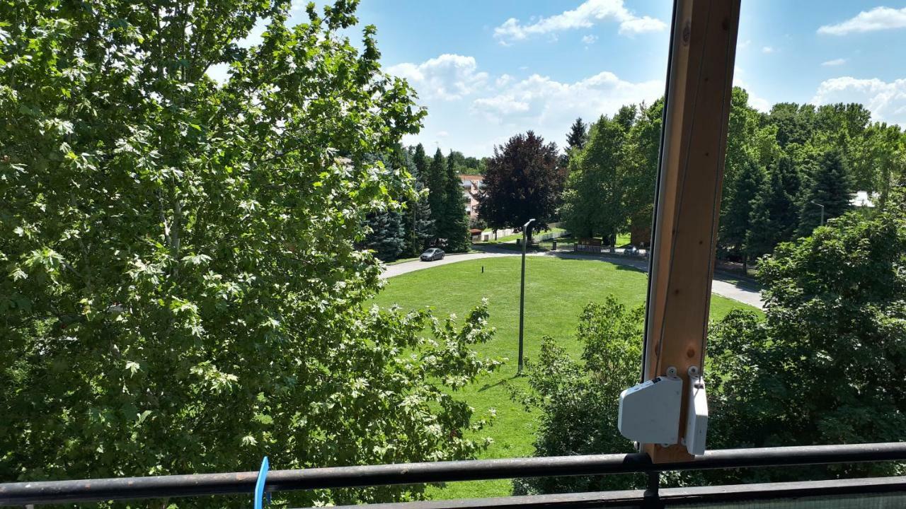 Ferienwohnung Angi Apartman- Nagyszeru Elhelyezkedes, Vendegkozpontu Szallashely-Szolgaltatas Harkan Exterior foto